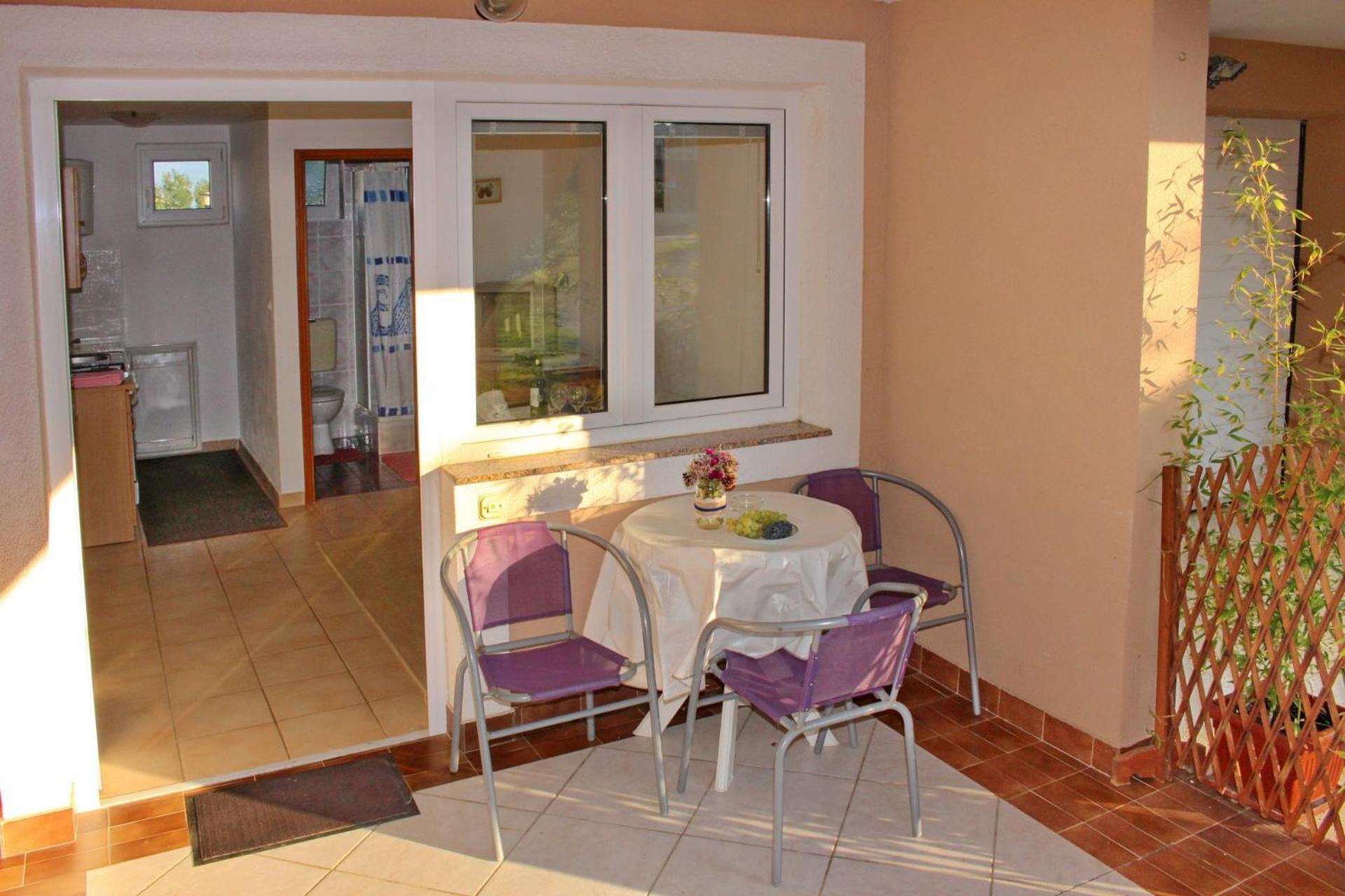 Apartments Remi Nin Bagian luar foto